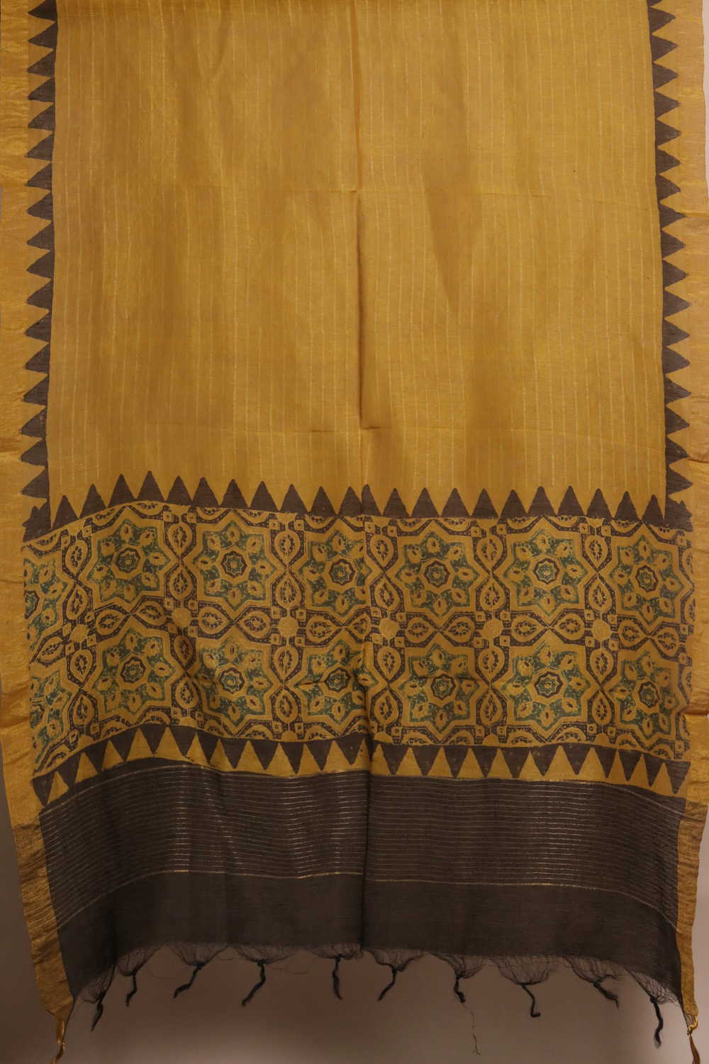 Ajrak Linen Top & Dupatta - Matkatus 