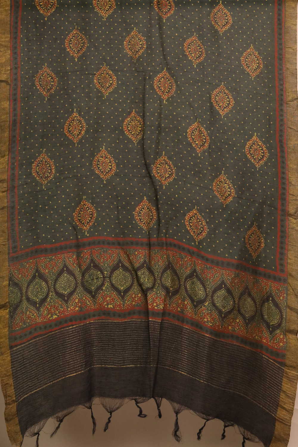 Ajrak Linen Top & Dupatta - Matkatus 