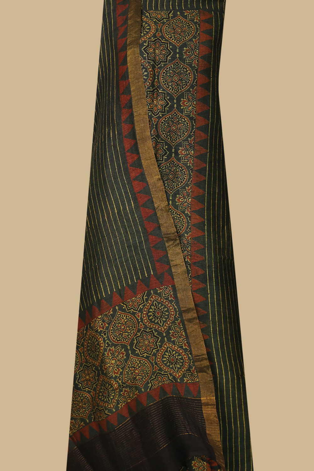 Ajrak Linen Top & Dupatta - Matkatus 