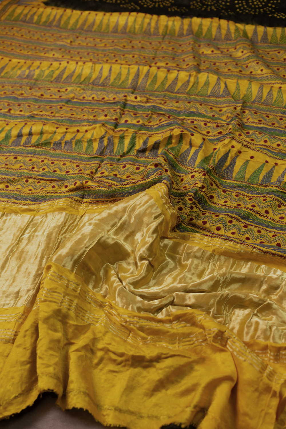 Ajrak Bandhani Saree - Matkatus 