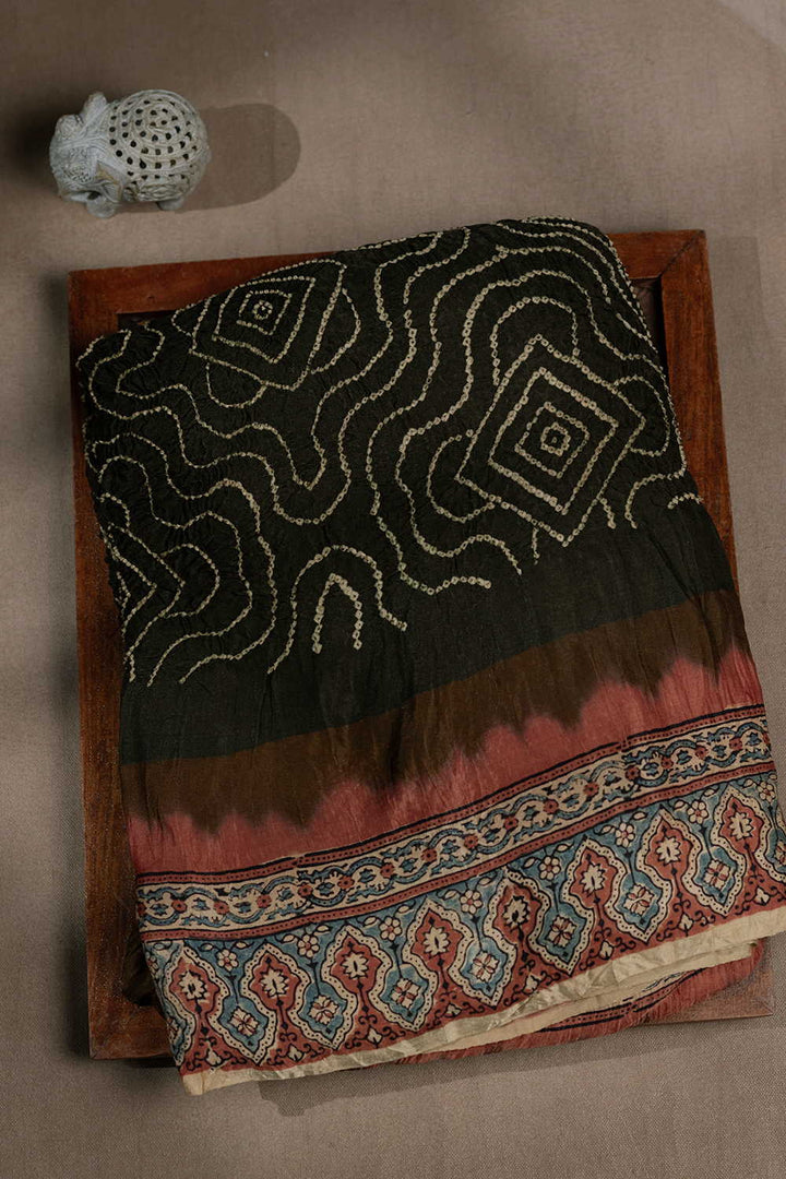 Ajrak Bandhani Saree - Matkatus 