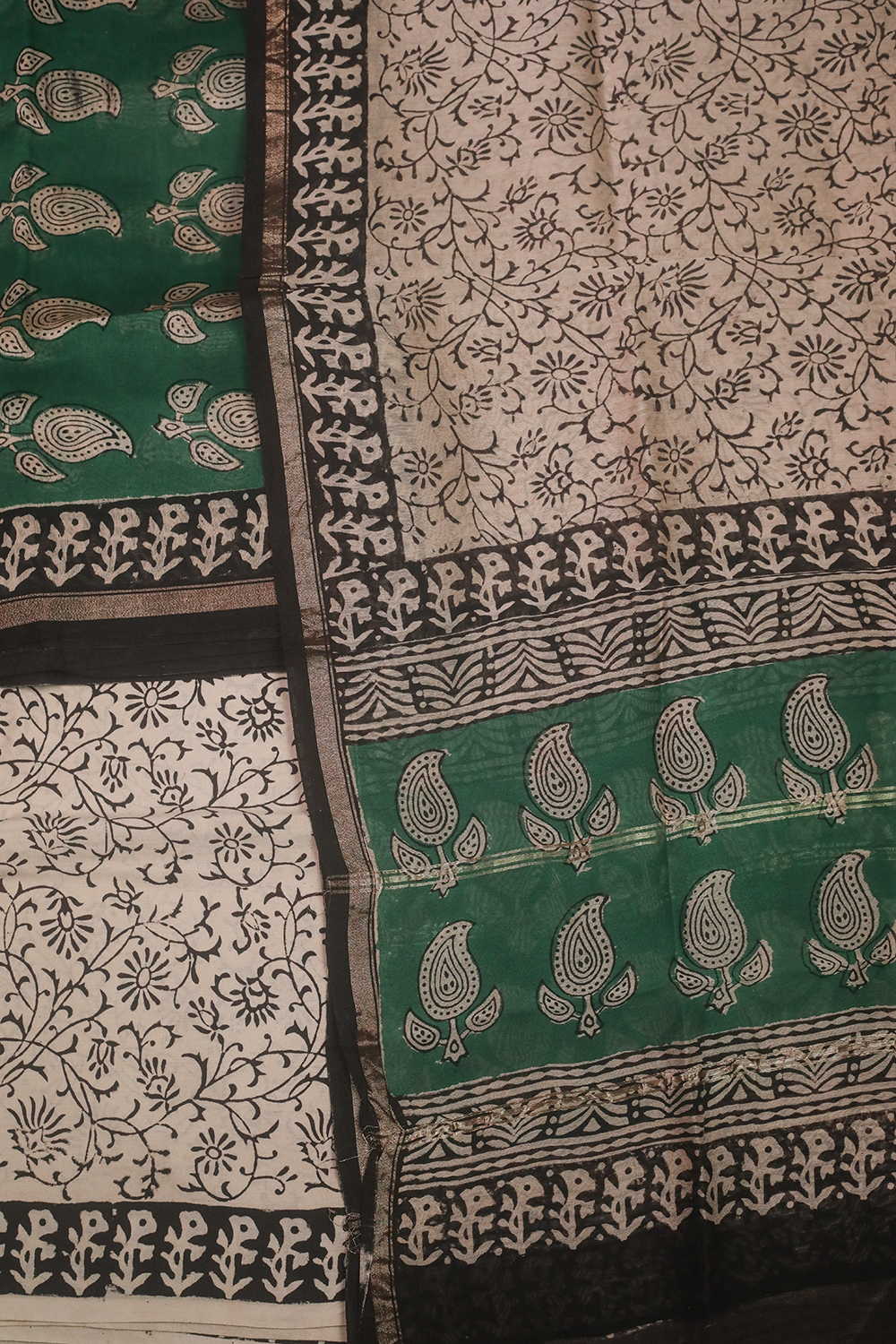 Unstitched Suits - Matkatus 