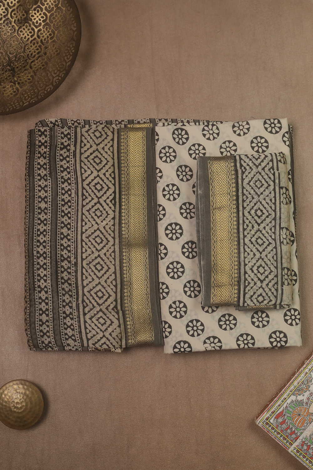 Unstitched Suits - Matkatus 