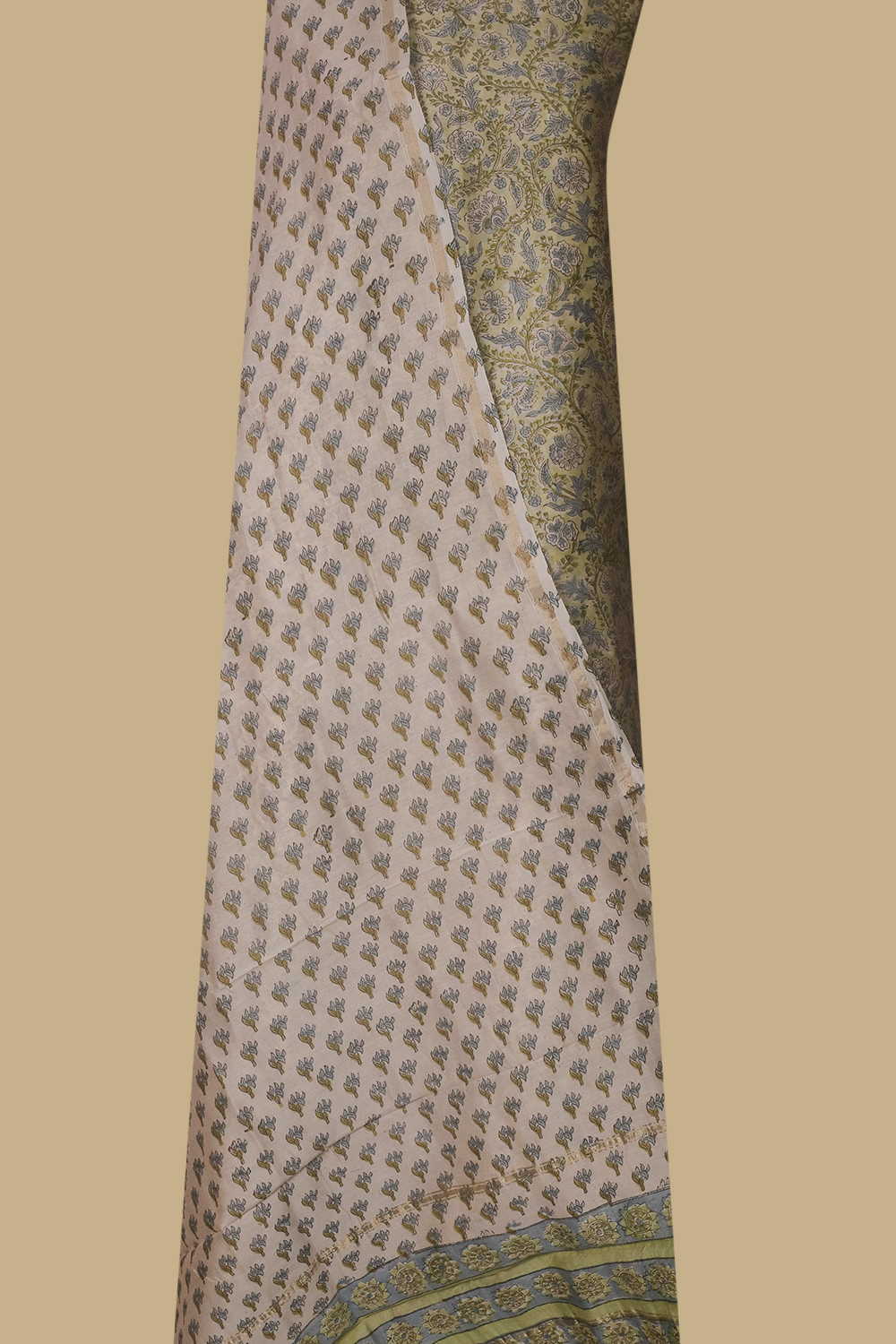 Unstitched Suits - Matkatus 