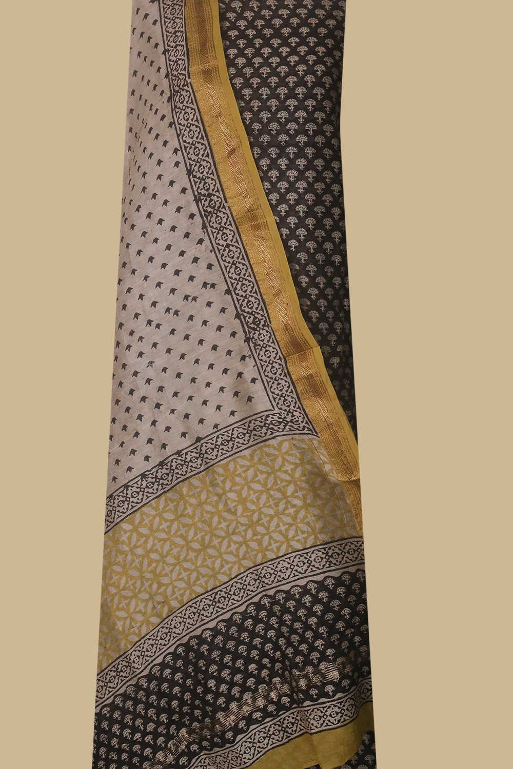 Unstitched Suits - Matkatus 