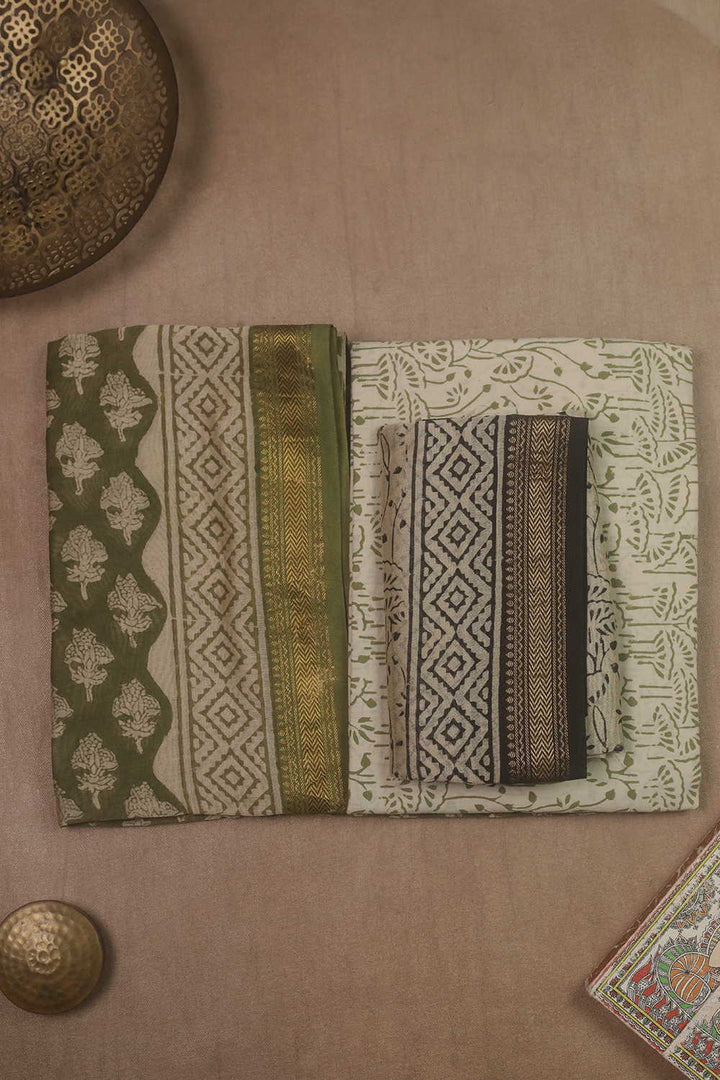 Unstitched Suits - Matkatus 