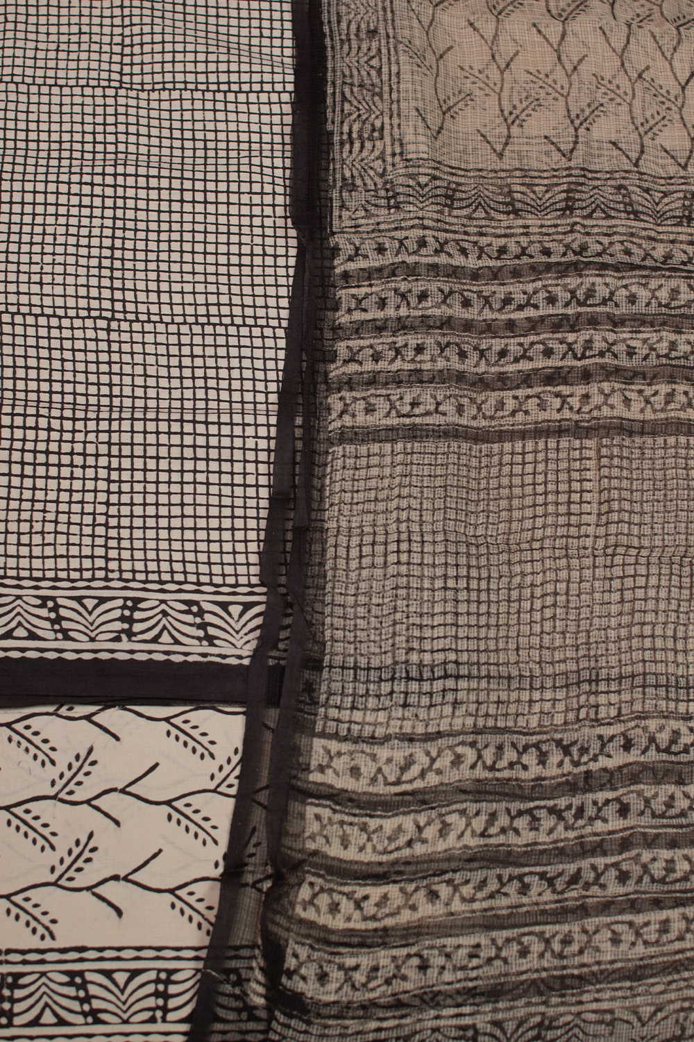 Unstitched Suits - Matkatus