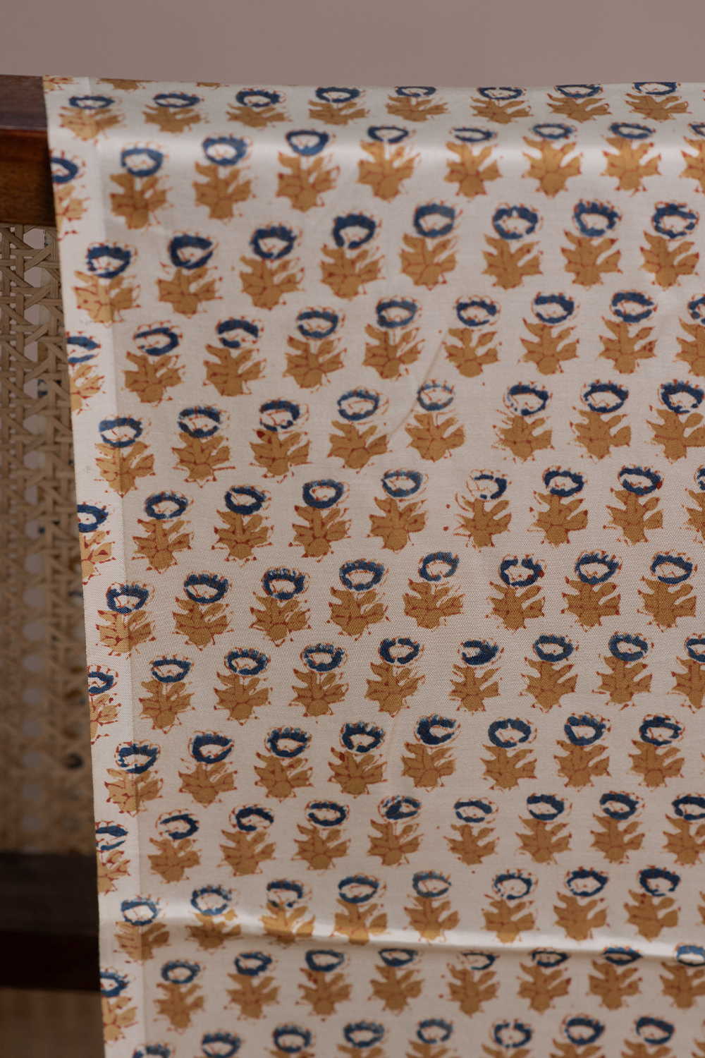 Silk Fabric - Matkatus 