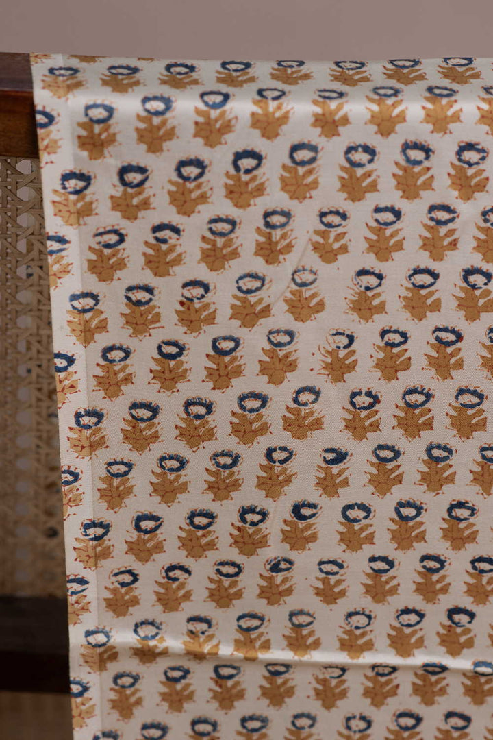 Silk Fabric - Matkatus 