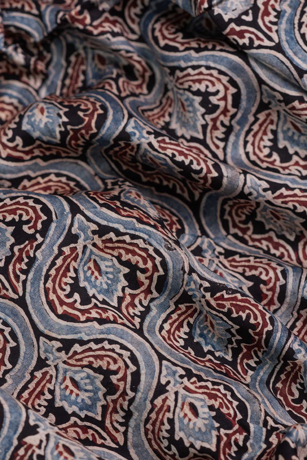 Silk Fabric - Matkatus 