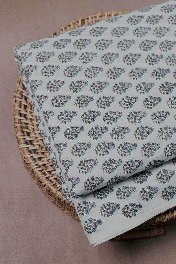 Cotton Fabric-Matkatus 