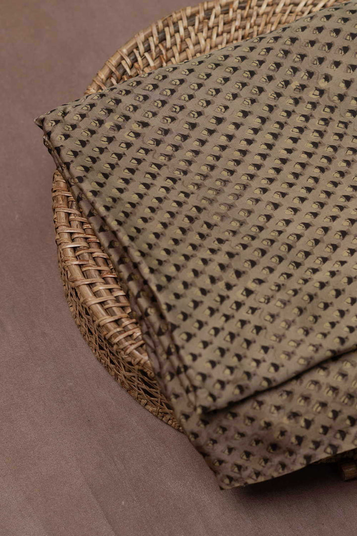 Silk Fabrics - Matkatus