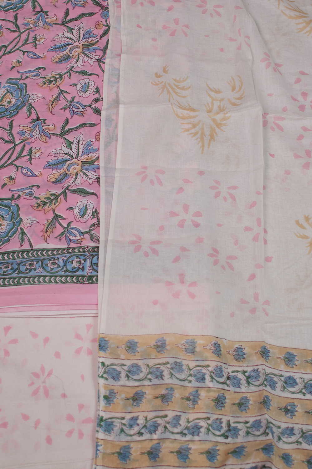 Unstitched Suits - Matkatus