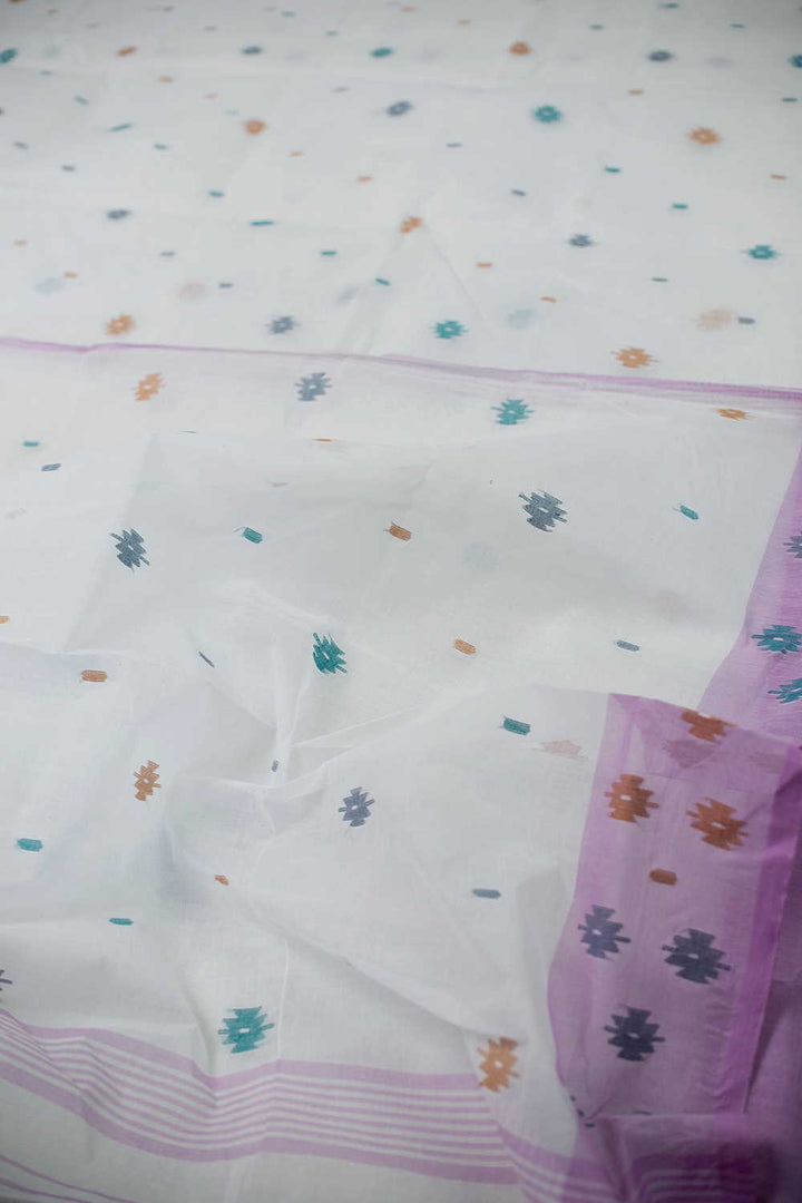Sarees - Matkatus 