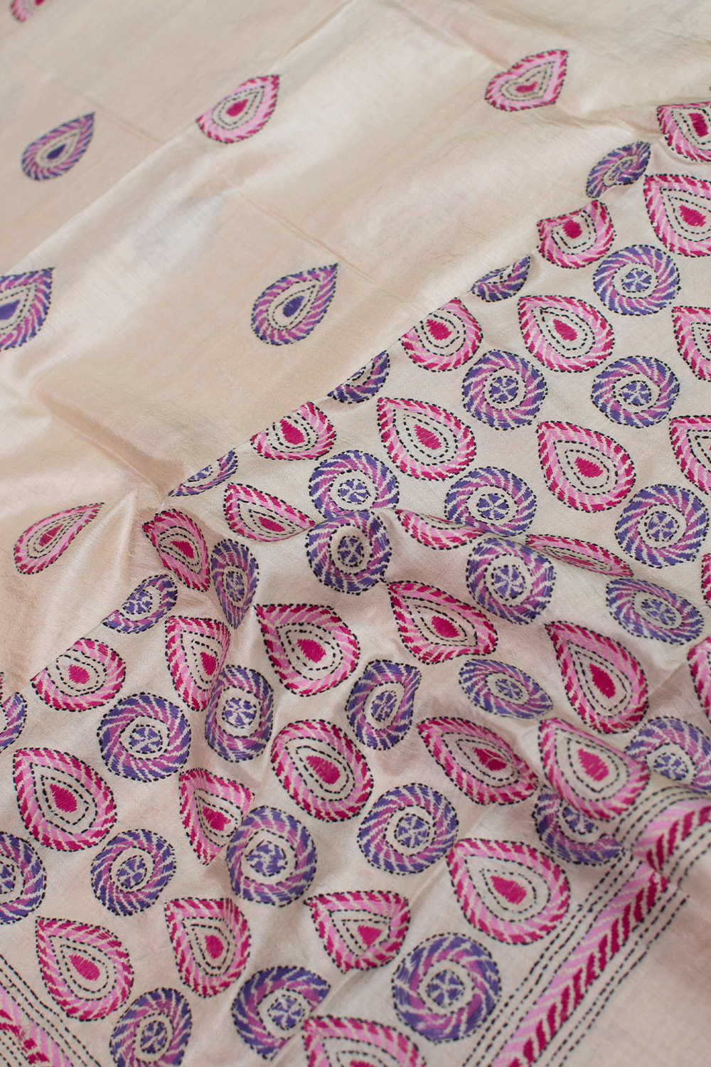 Kantha Silk Dupatta - Matkatus 