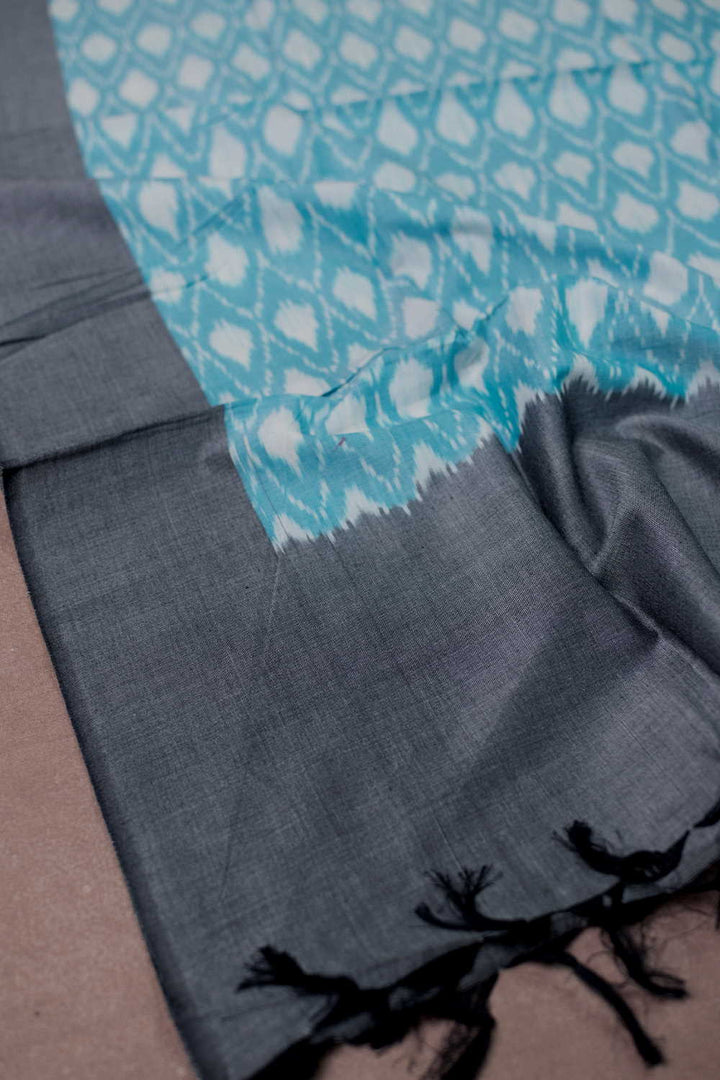 Ikat Cotton Dupatta - Matkatus
