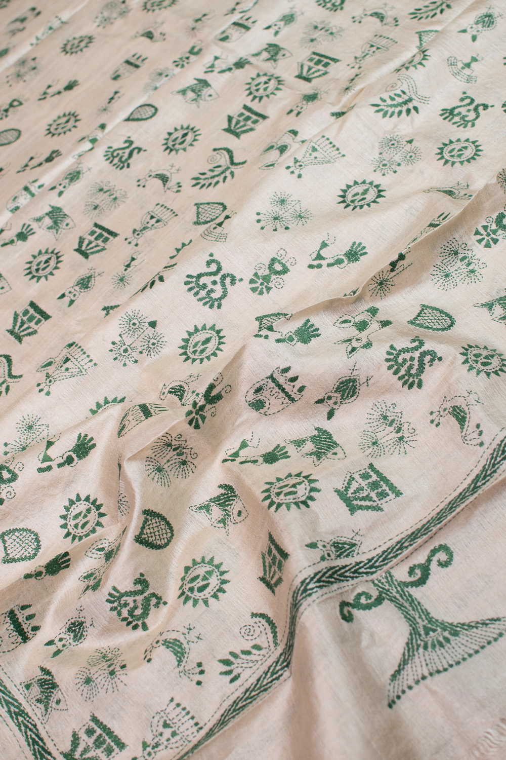 Kantha Silk Dupatta - Matkatus 
