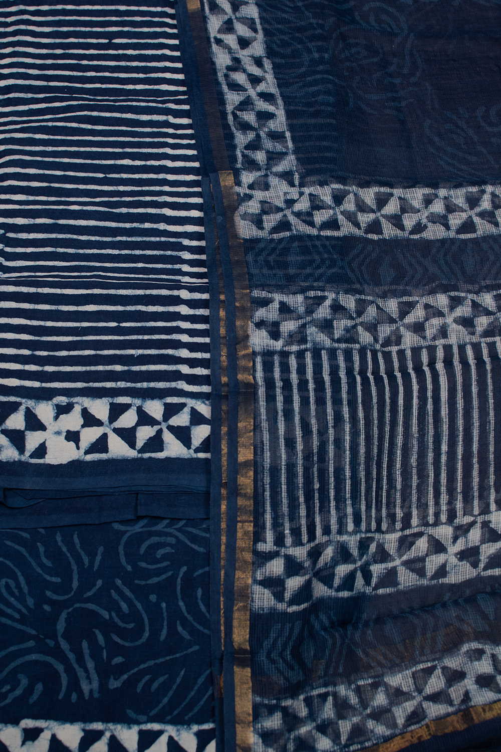 Unstitched Suits - Matkatus