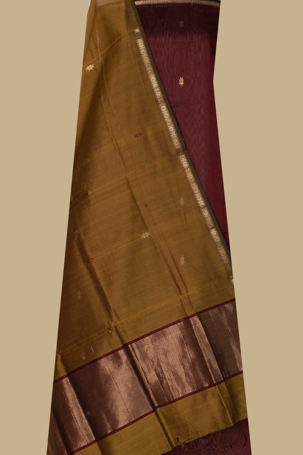 Top and Dupatta - Matkatus 