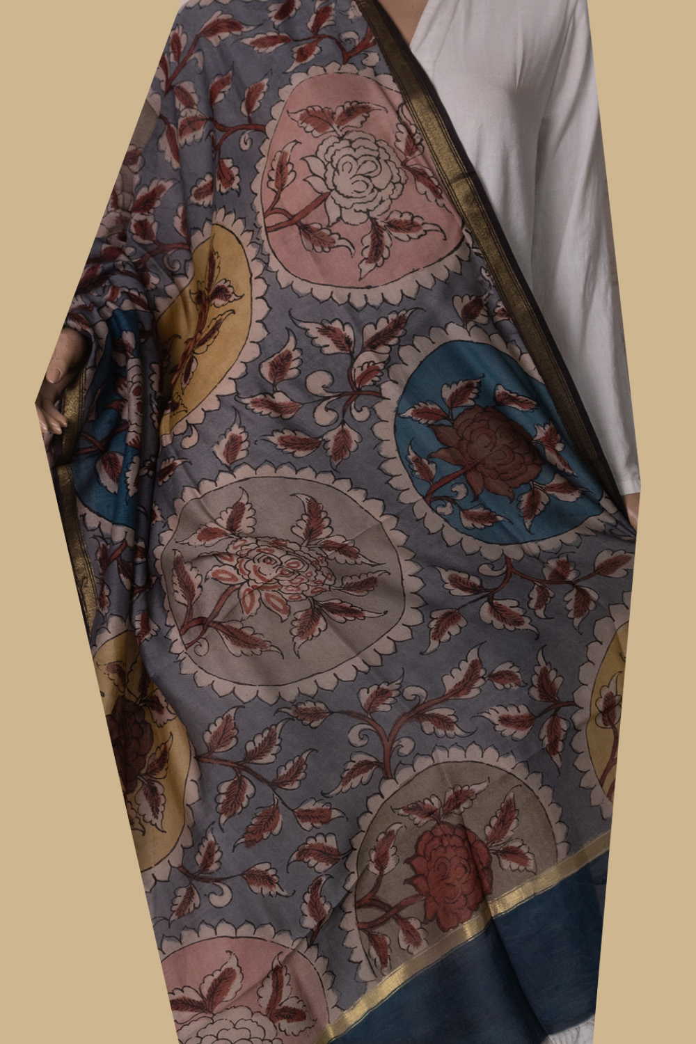 Hand Painted Dupatta - Matkatus 