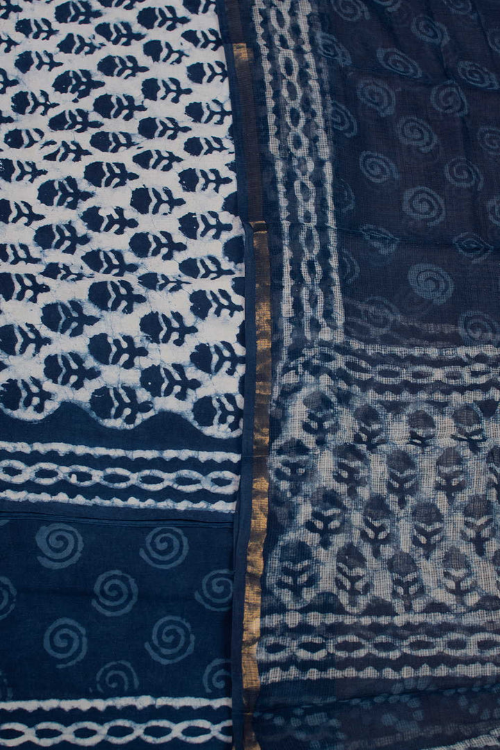 Unstitched Suits - Matkatus