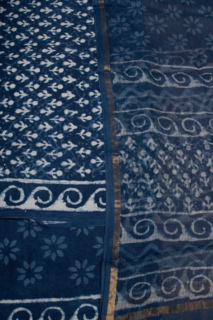 Unstitched Suits - Matkatus