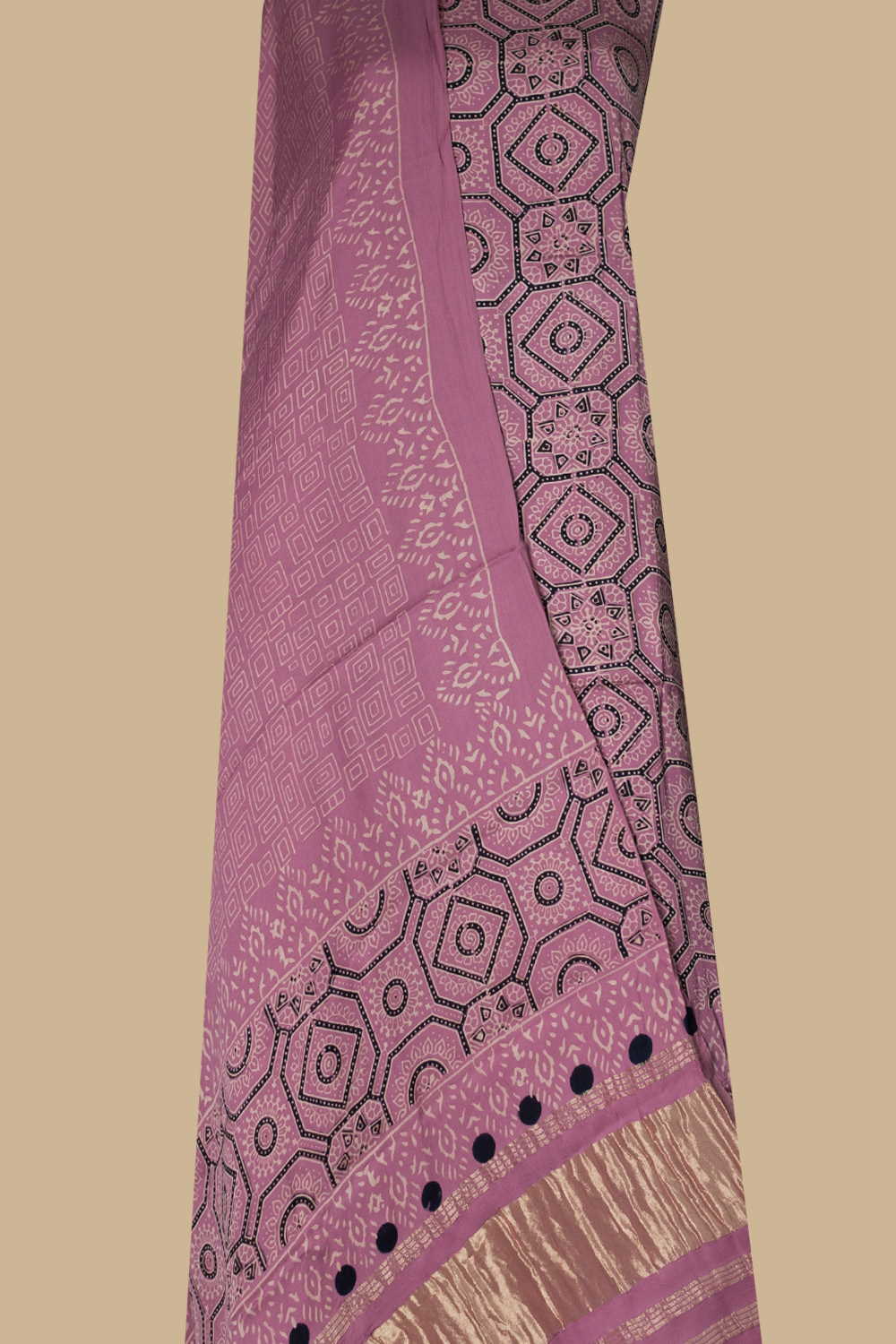 Unstitched Suits-Matkatus 