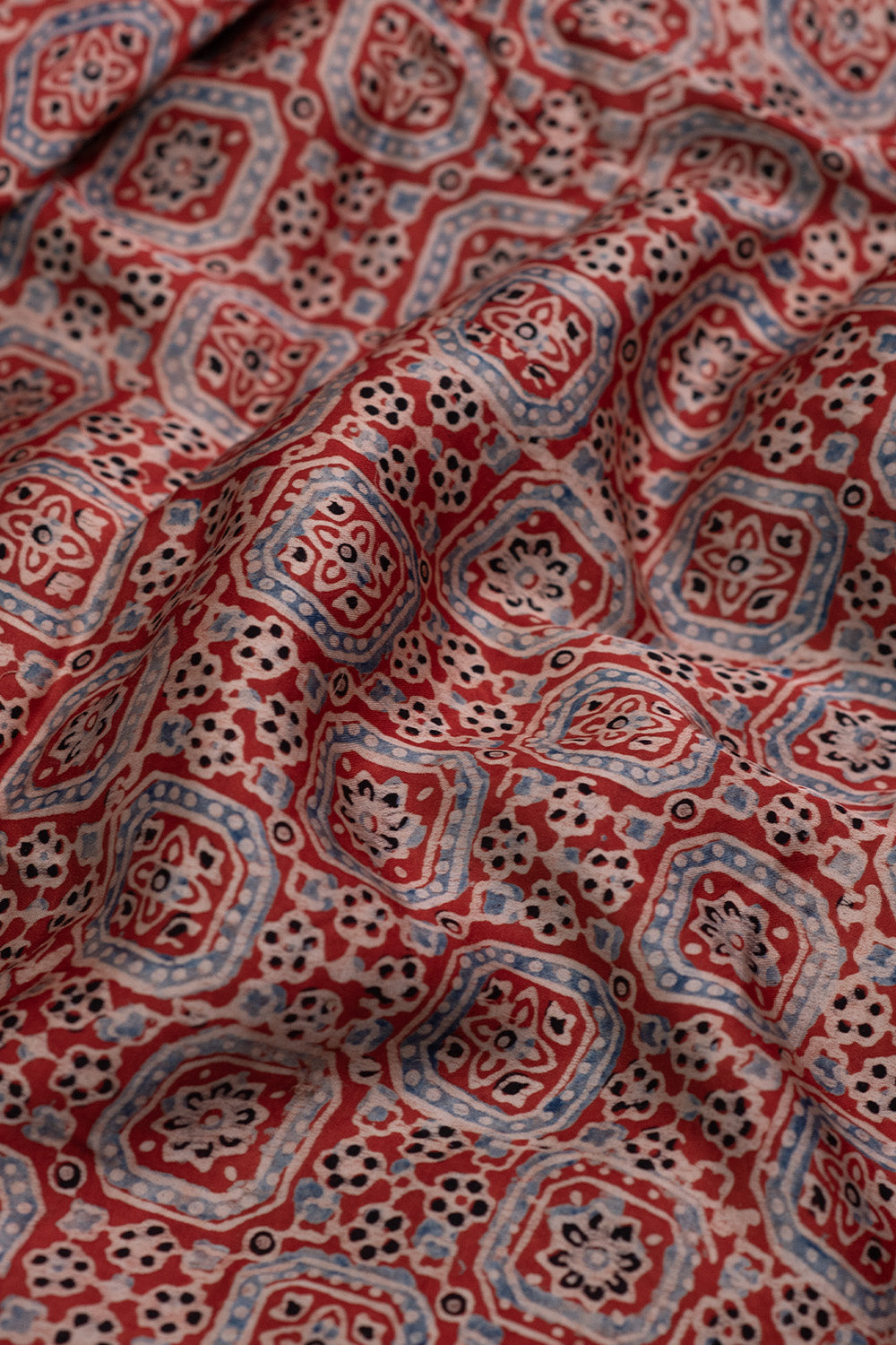 Silk Fabric - Matkatus 