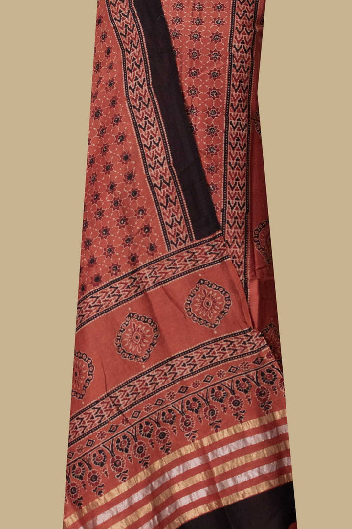 Ajrak Suits - Matkatus 