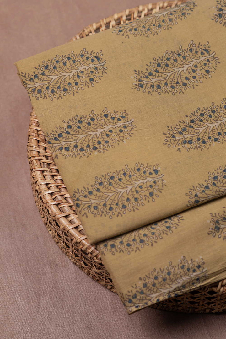 Ajrak fabrics - Matkatus