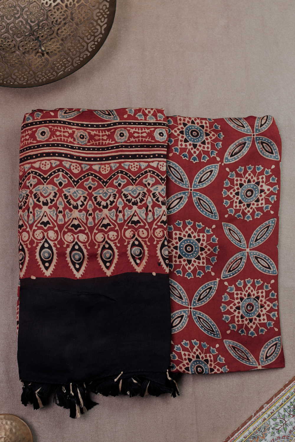 Ajrak Suits-Matkatus 