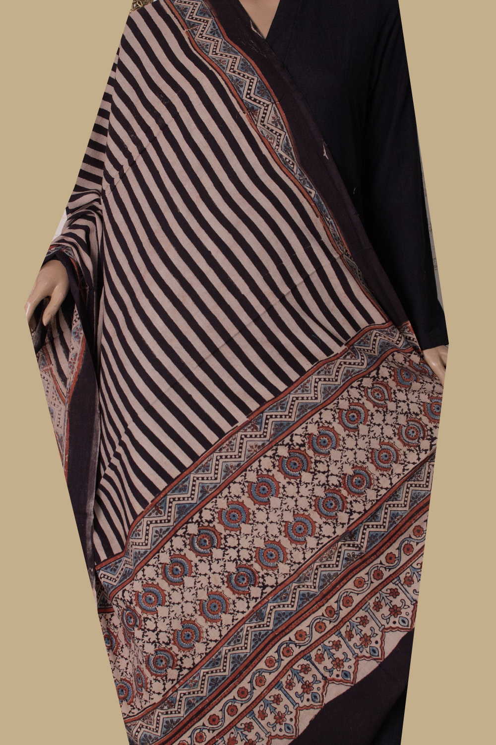 Ajrak Dupatta - Matkatus 