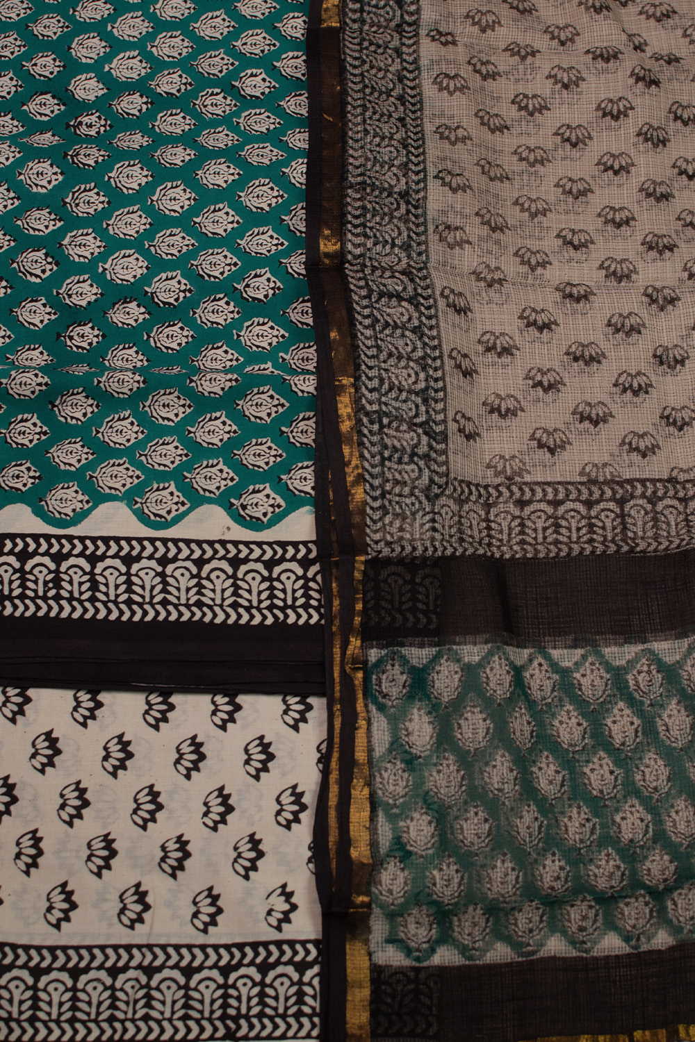 Unstitched Suits - Matkatus