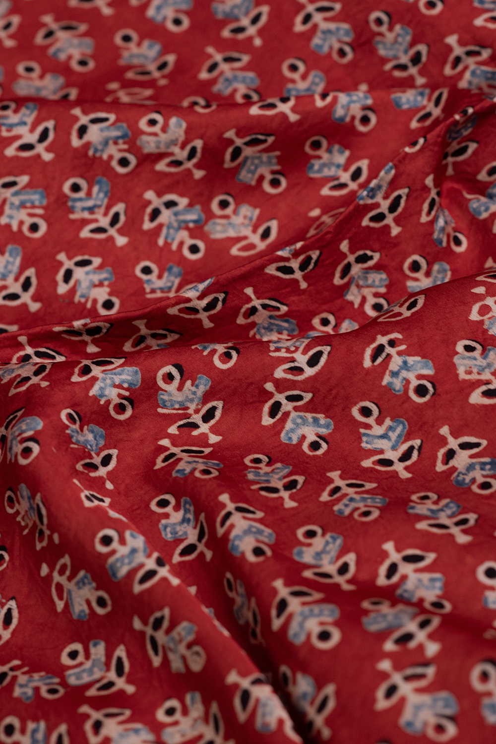 Silk Fabric - Matkatus 
