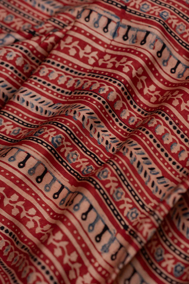 Silk Fabric - Matkatus 