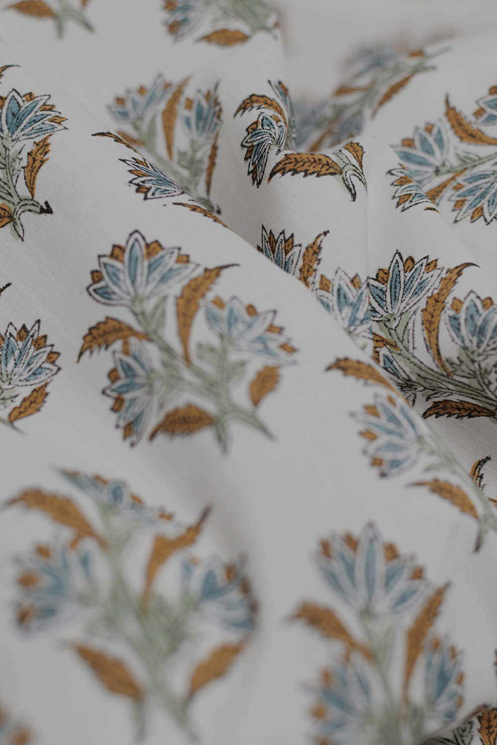 Cotton Fabric-Matkatus 