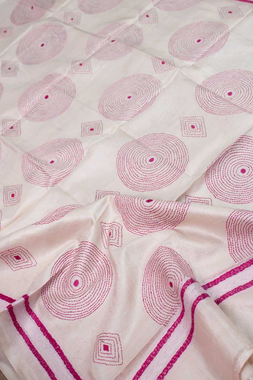 Kantha Silk Dupatta - Matkatus 