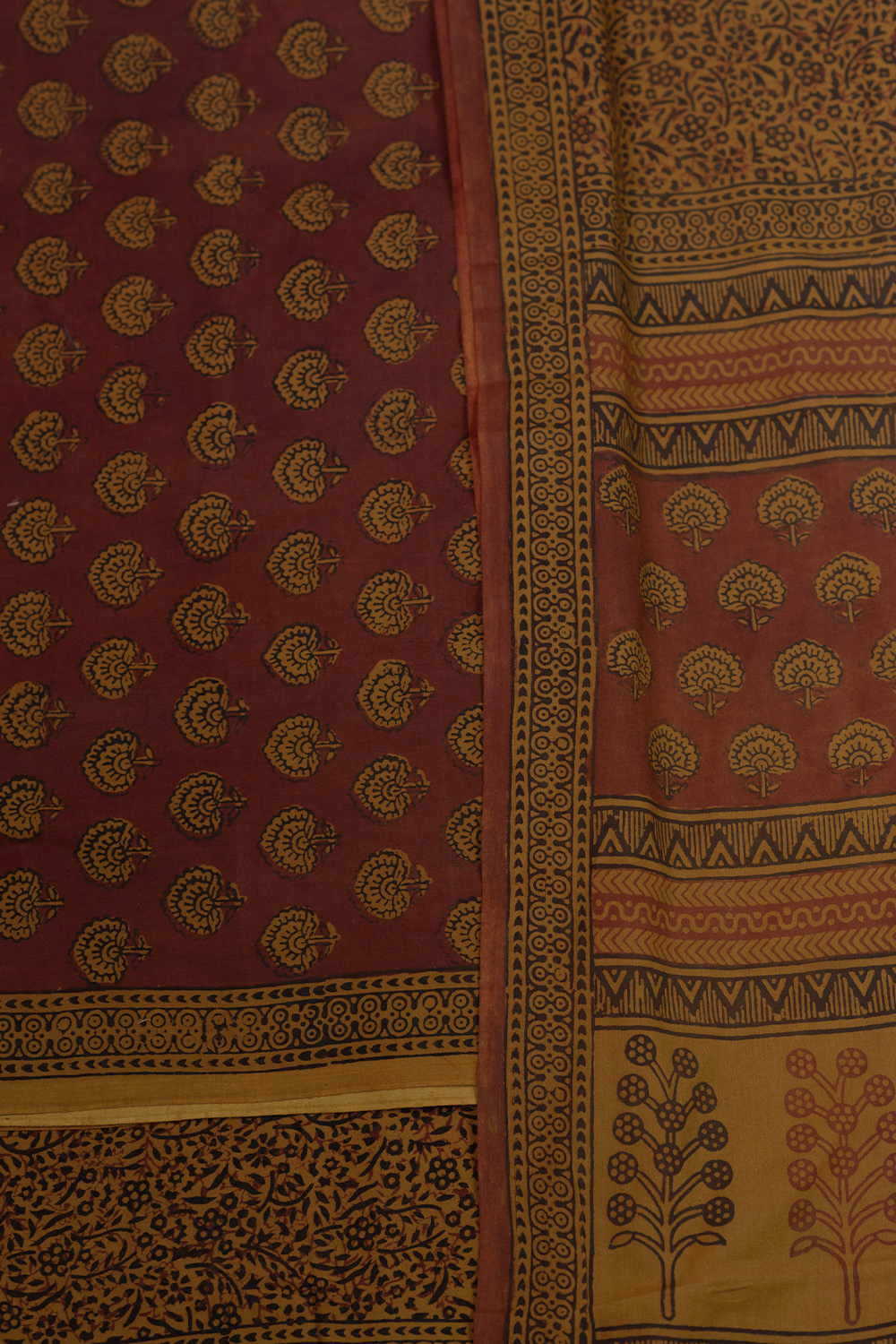 Unstitched Suits - Matkatus 