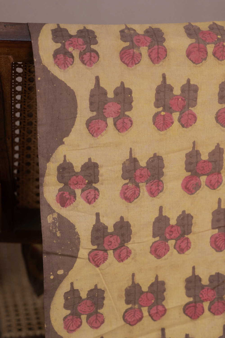 Block Printed Cotton Fabric - Matkatus 