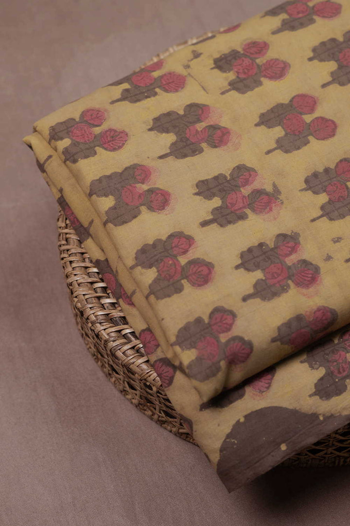 Dabu Cotton Fabric - Matkatus