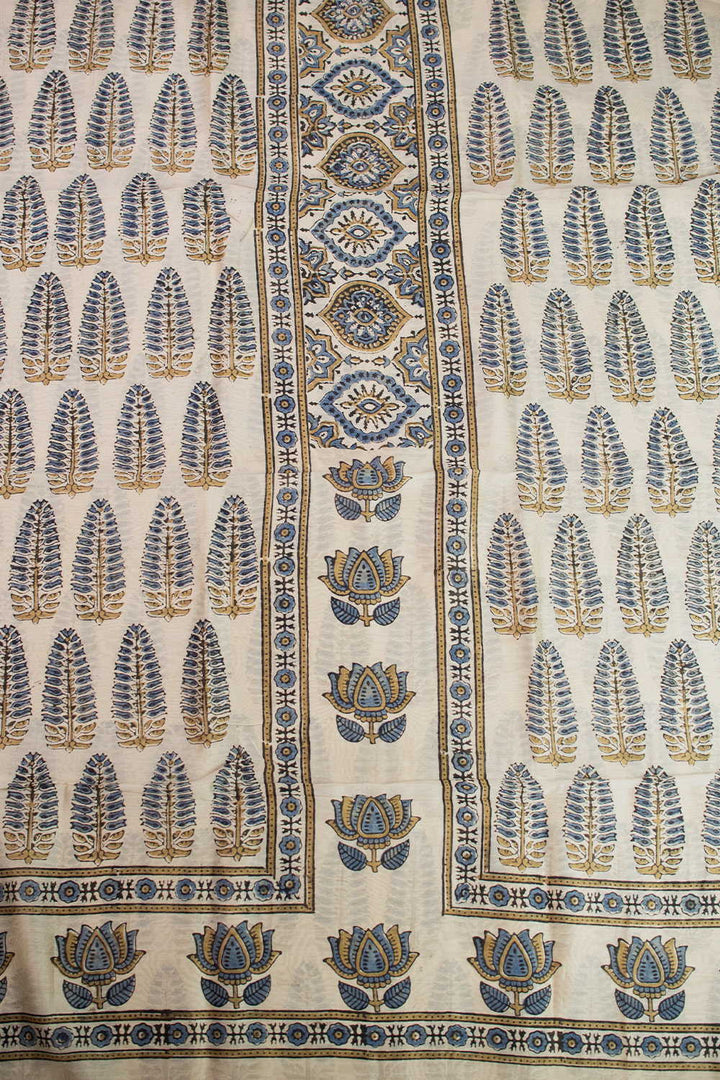 Ajrak Suits - Matkatus 