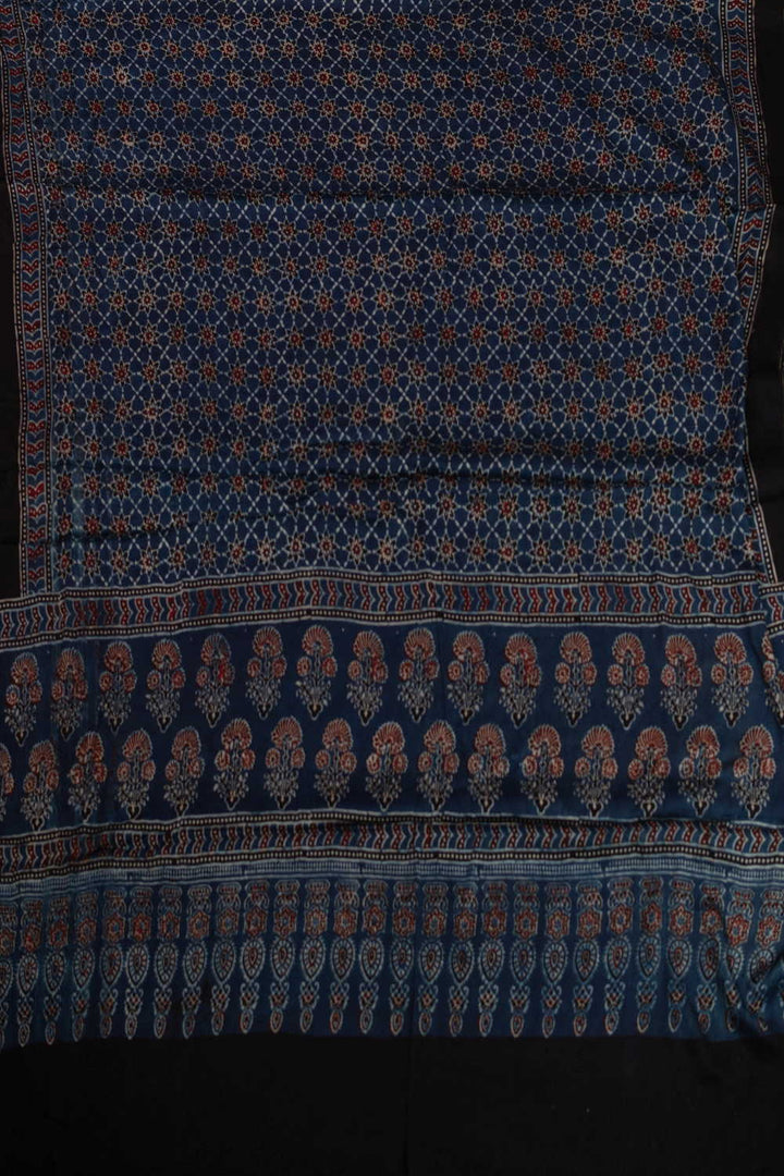 Unstitched Suits - Matkatus 