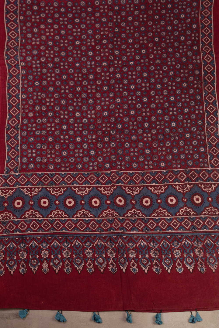 Ajrak Print Dupatta - Matkatus 