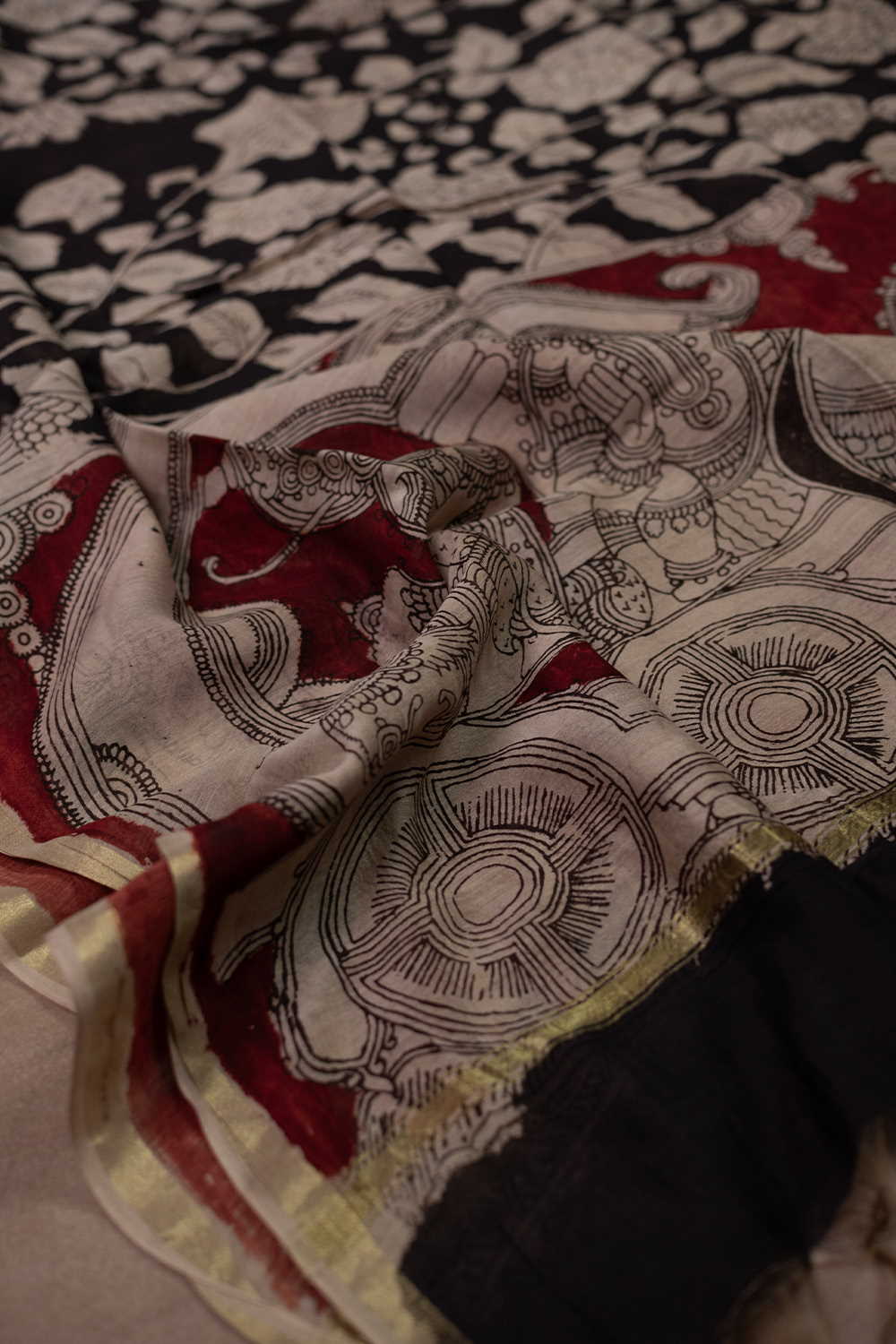 Hand Painted Dupatta - Matkatus