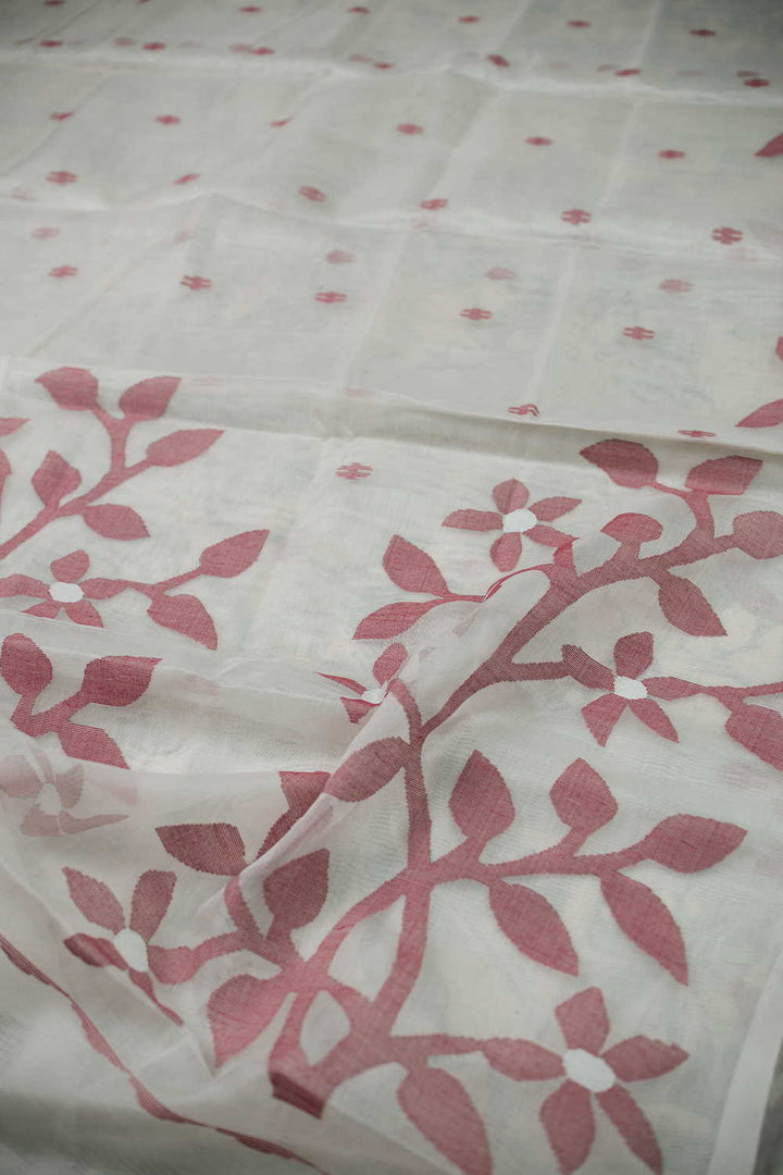 Sarees - Matkatus 