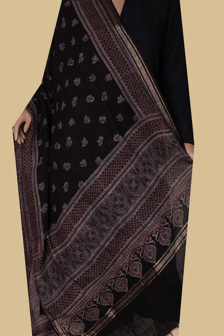 Ajrak Dupatta - Matkatus 