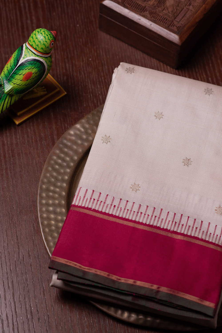 Kanjivaram Silk Saree - Matkatus