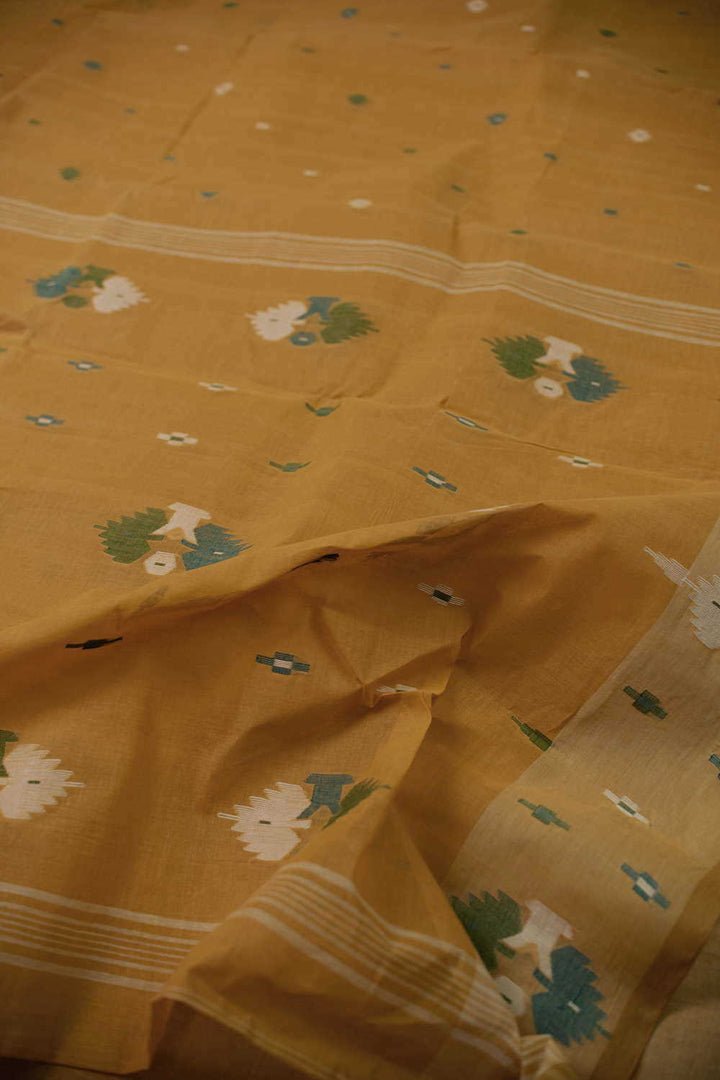 Sarees - Matkatus 