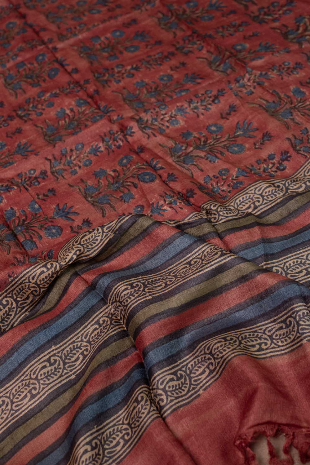 Silk Dupattas - Matkatus 