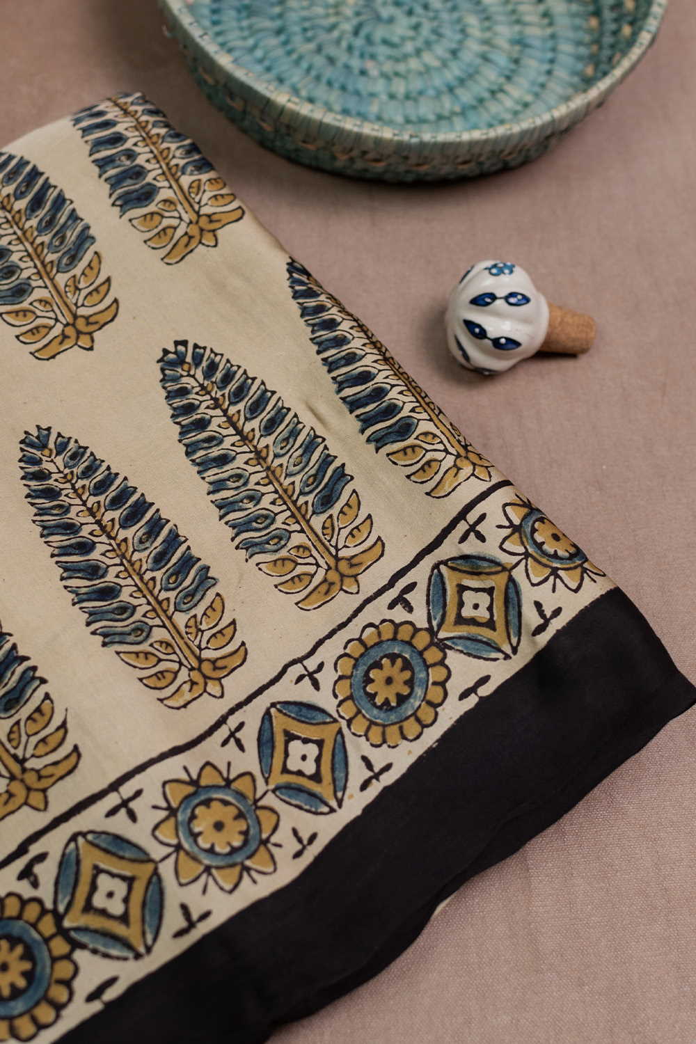 Ajrak Sarees-Matkatus 